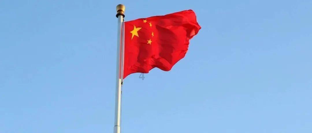 欧莱雅与景德镇龙珠阁共创限量礼盒
